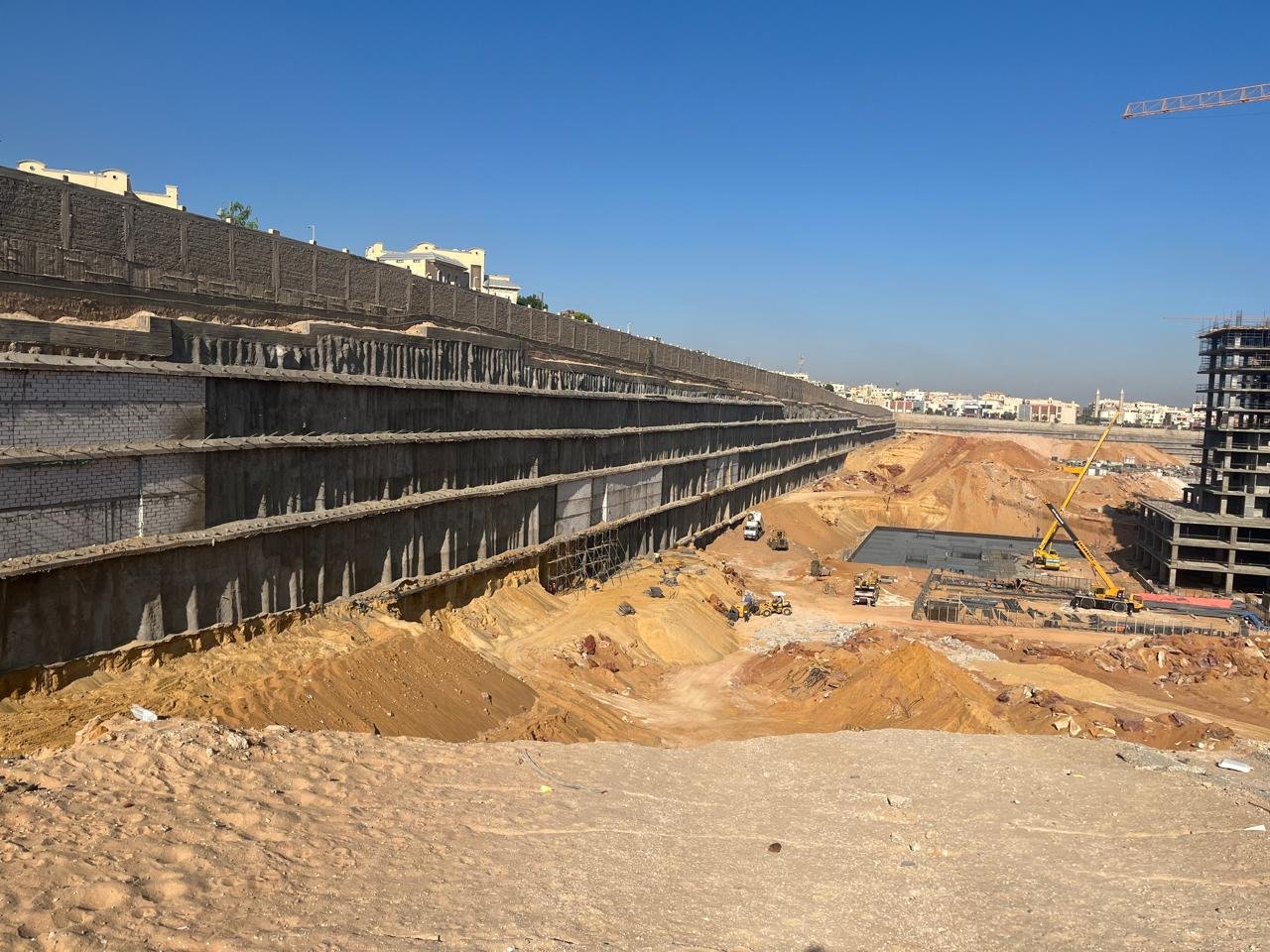 المراسي الأرضية والإنشائية